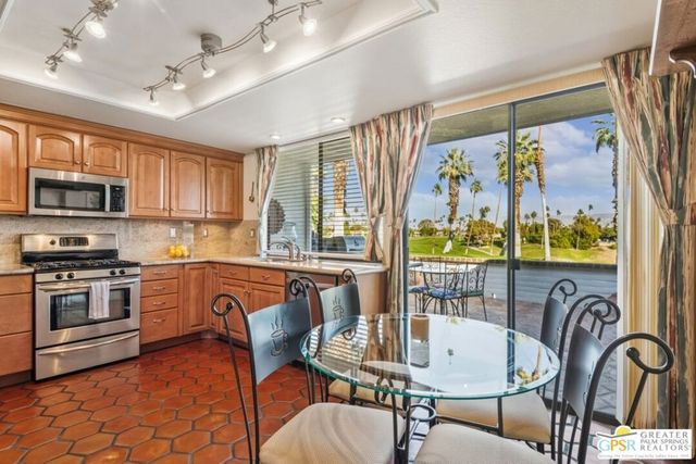 6 Palomas Drive, Rancho Mirage, CA 92270