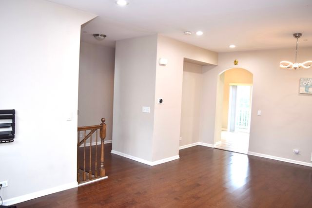 1260 Evergreen Avenue, Des Plaines, IL 60016