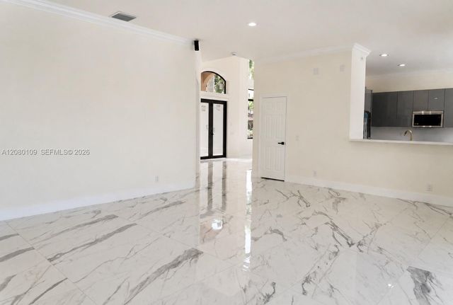 1672 Victoria Pointe Circle, Weston, FL 33327