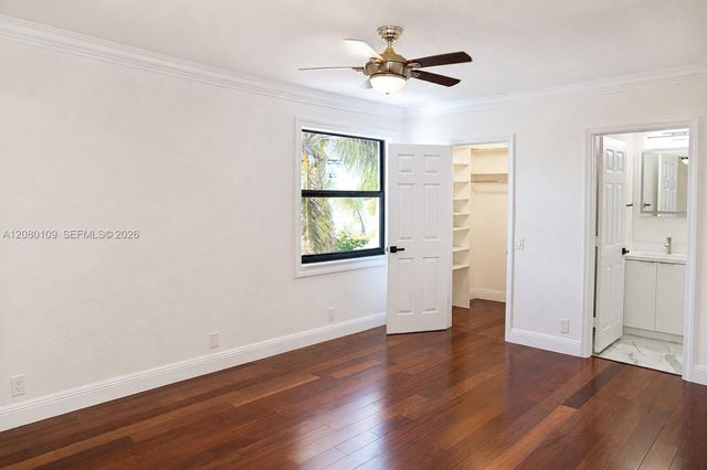 1672 Victoria Pointe Circle, Weston, FL 33327