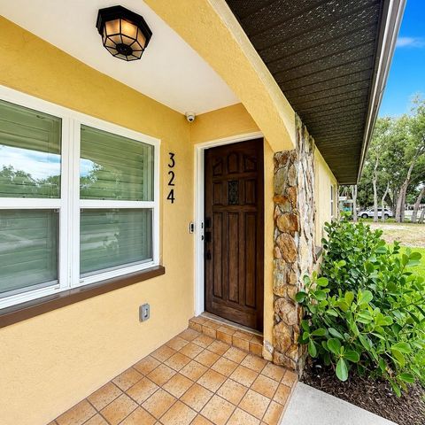324 42ND AVENUE N, St Petersburg, FL 33703