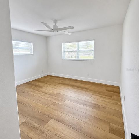 324 42ND AVENUE N, St Petersburg, FL 33703