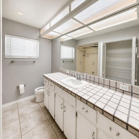324 42ND AVENUE N, St Petersburg, FL 33703