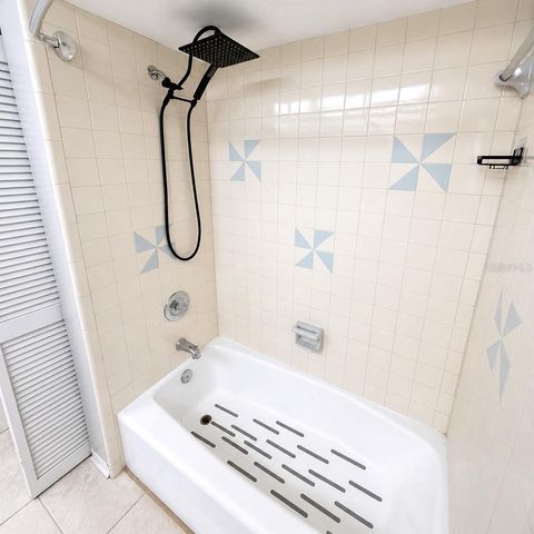 324 42ND AVENUE N, St Petersburg, FL 33703