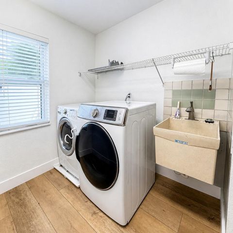 324 42ND AVENUE N, St Petersburg, FL 33703