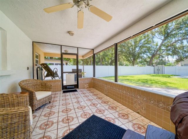 324 42ND AVENUE N, St Petersburg, FL 33703