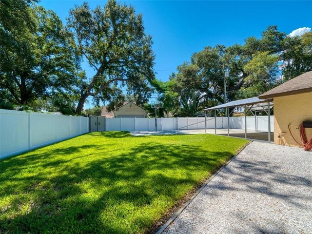 324 42ND AVENUE N, St Petersburg, FL 33703