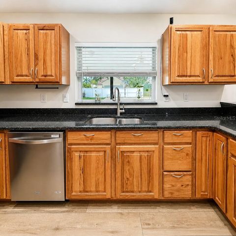 324 42ND AVENUE N, St Petersburg, FL 33703