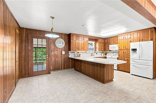 469 Sunset Drive, Winston-salem, NC 27107