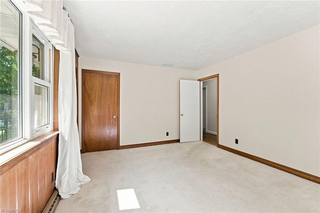 469 Sunset Drive, Winston-salem, NC 27107