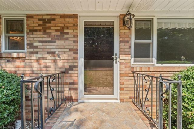 469 Sunset Drive, Winston-salem, NC 27107