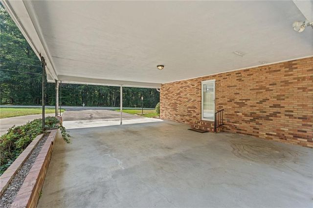 469 Sunset Drive, Winston-salem, NC 27107