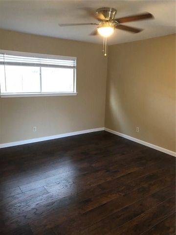 7107 S Brook DR, Austin, TX 78736