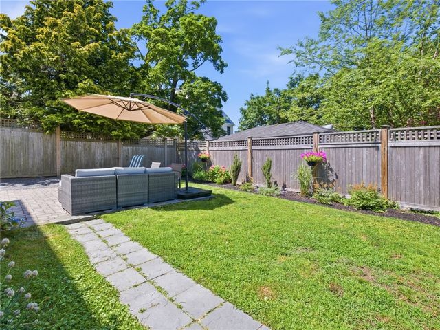 5 Byrnes Street, Newport, RI 02840