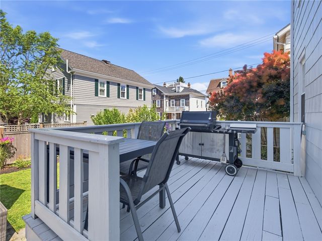 5 Byrnes Street, Newport, RI 02840