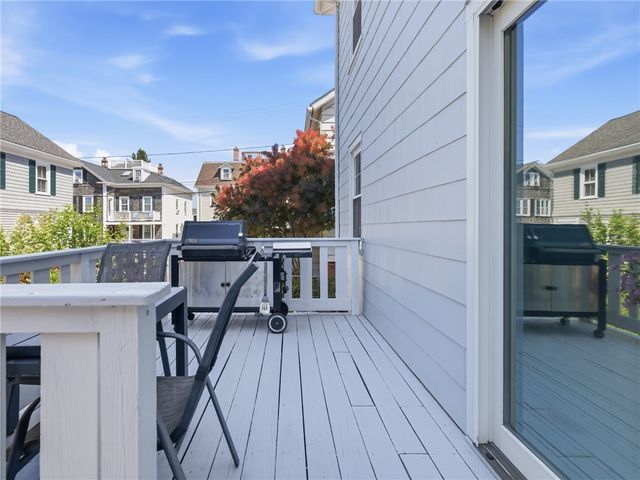 5 Byrnes Street, Newport, RI 02840
