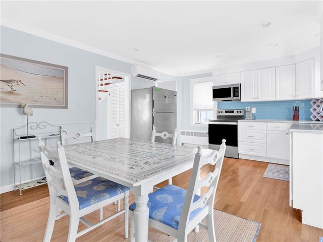5 Byrnes Street, Newport, RI 02840
