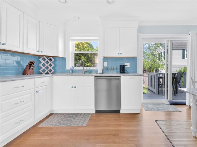 5 Byrnes Street, Newport, RI 02840