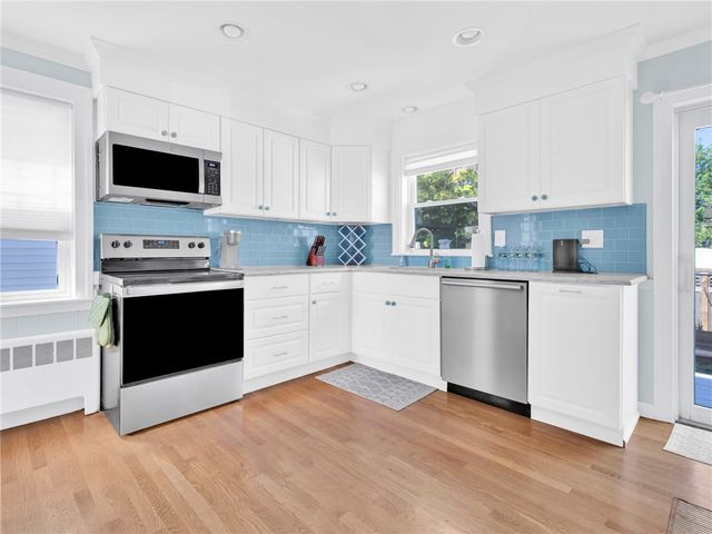 5 Byrnes Street, Newport, RI 02840