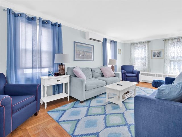 5 Byrnes Street, Newport, RI 02840