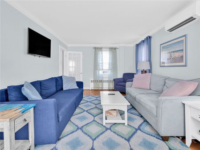 5 Byrnes Street, Newport, RI 02840