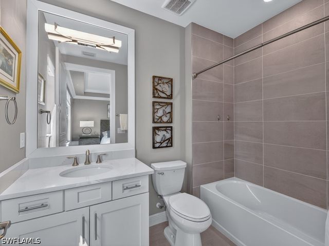 16371 Viansa WAY 201, Naples, FL 34110