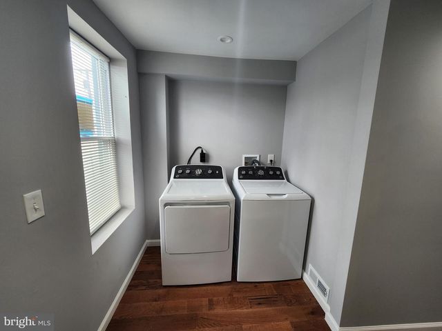 220 N MONTFORD AVE, Baltimore, MD 21224