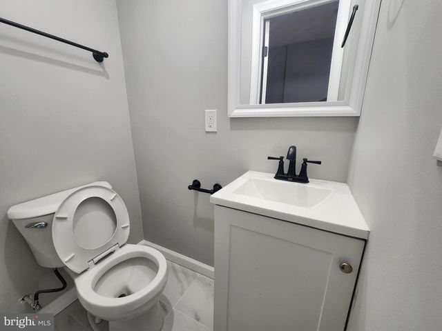 220 N MONTFORD AVE, Baltimore, MD 21224