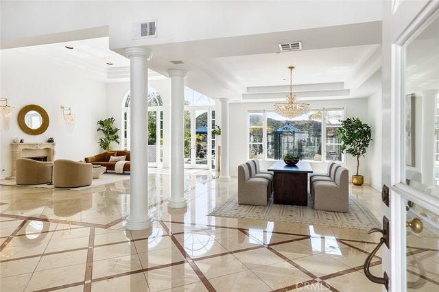 759 Foxkirk, Glendale, CA 91206