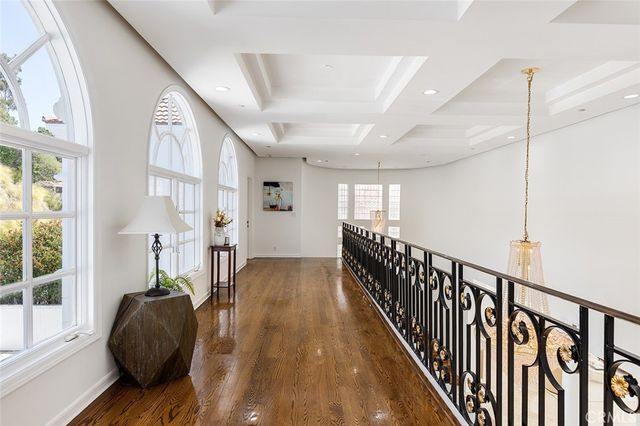 759 Foxkirk, Glendale, CA 91206