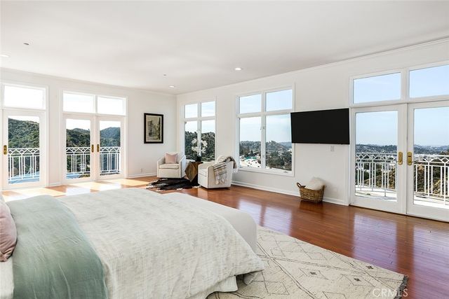 759 Foxkirk, Glendale, CA 91206