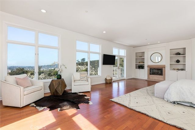759 Foxkirk, Glendale, CA 91206