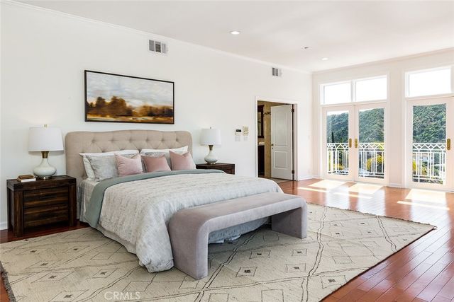759 Foxkirk, Glendale, CA 91206
