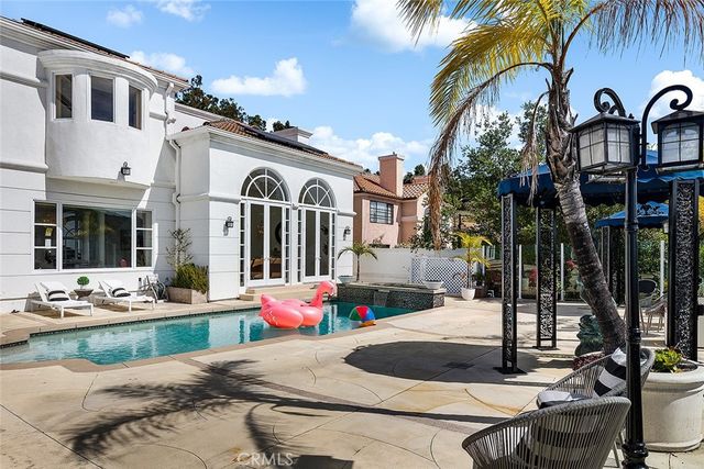 759 Foxkirk, Glendale, CA 91206