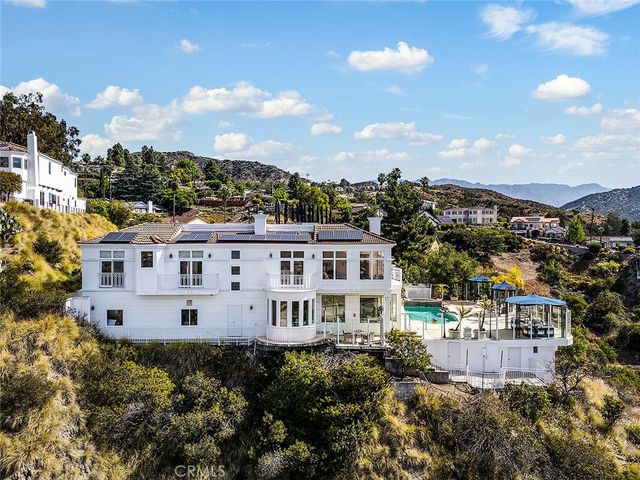 759 Foxkirk, Glendale, CA 91206