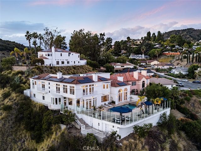 759 Foxkirk, Glendale, CA 91206