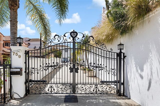 759 Foxkirk, Glendale, CA 91206
