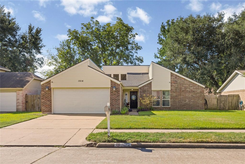 1514 Washington Drive, Deer Park, TX 77536