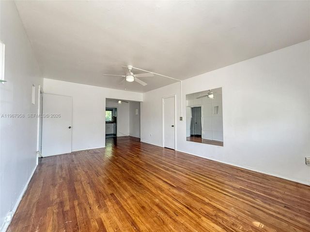 841 W 40th St 2, Miami Beach, FL 33140