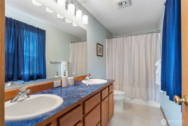 120 S Ocosta Street, Westport, WA 98595