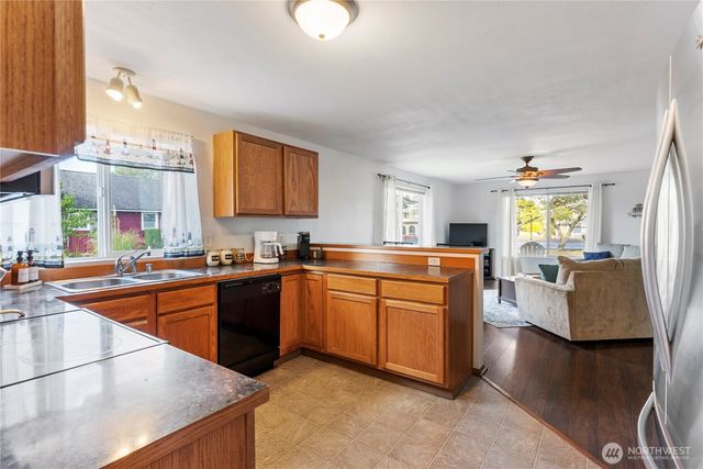 120 S Ocosta Street, Westport, WA 98595