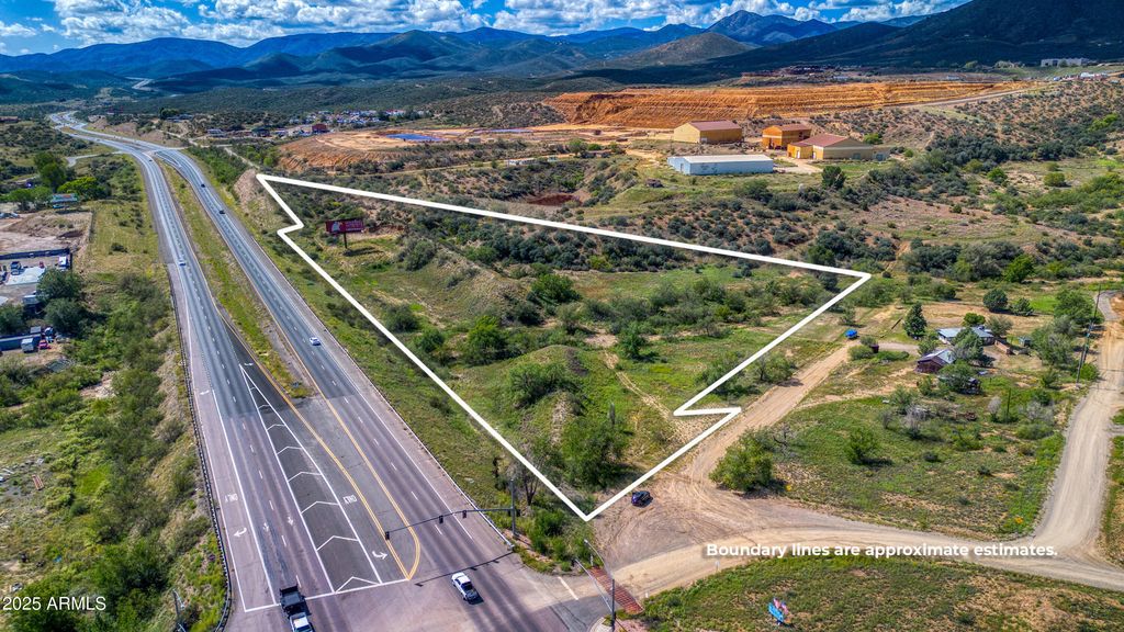 Image 3 of property listing at 2862 S STATE ROUTE 69 -- -, Humboldt, AZ 86329