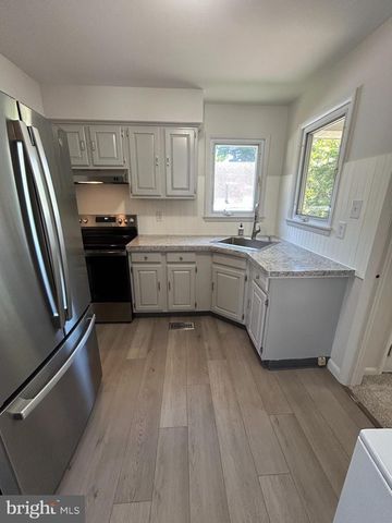 301 ENLOW PL, Pennsville, NJ 08070