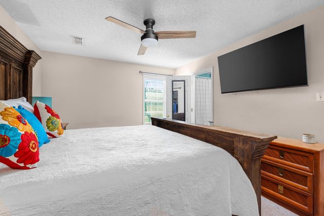 215 WOODSHIRE LN, Brighton, TN 38011