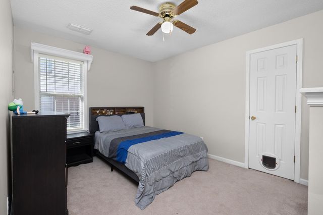 215 WOODSHIRE LN, Brighton, TN 38011