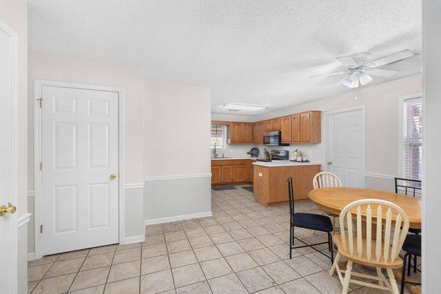 215 WOODSHIRE LN, Brighton, TN 38011