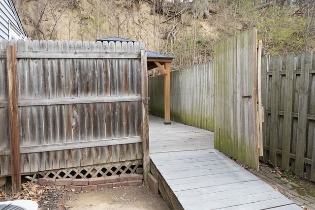 1557 SUNSET Drive, Council Bluffs, IA 51503