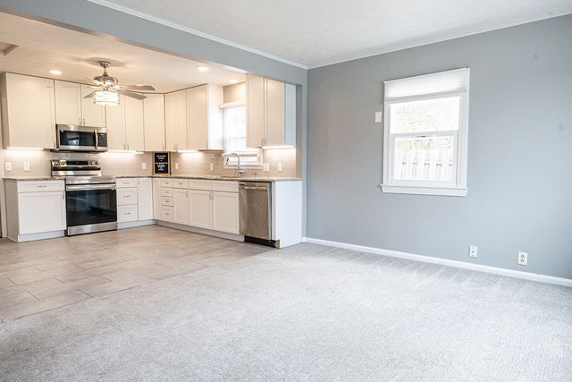 1557 SUNSET Drive, Council Bluffs, IA 51503