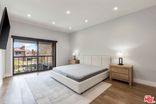 13036 Mindanao Way 4, Marina Del Rey, CA 90292