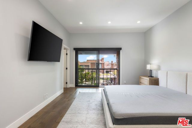 13036 Mindanao Way 4, Marina Del Rey, CA 90292